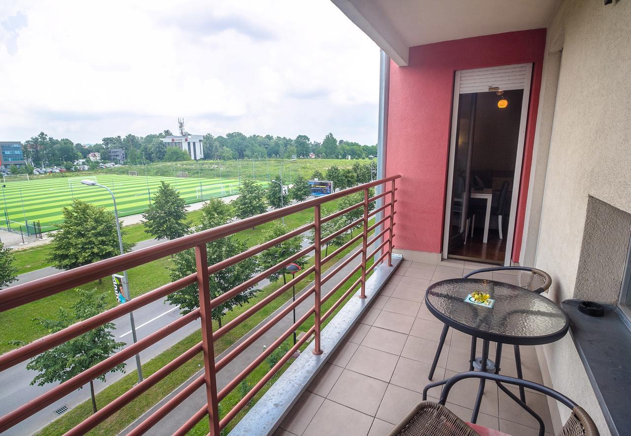 Stan Na Dan Banja Luka Appartement Buitenkant foto