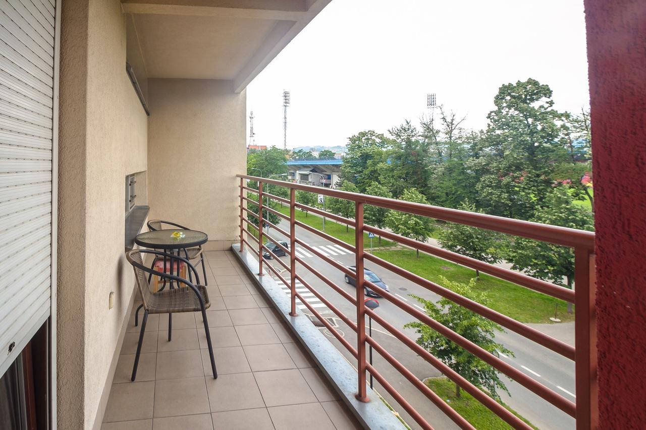 Stan Na Dan Banja Luka Appartement Buitenkant foto