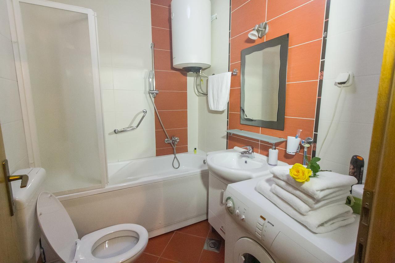 Stan Na Dan Banja Luka Appartement Buitenkant foto