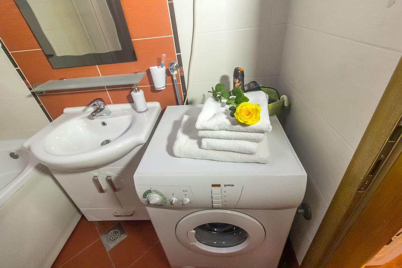 Stan Na Dan Banja Luka Appartement Buitenkant foto