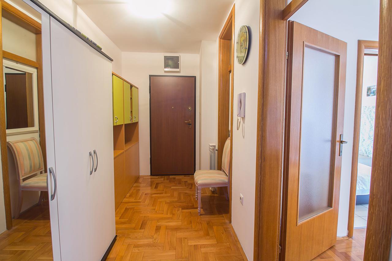 Stan Na Dan Banja Luka Appartement Buitenkant foto